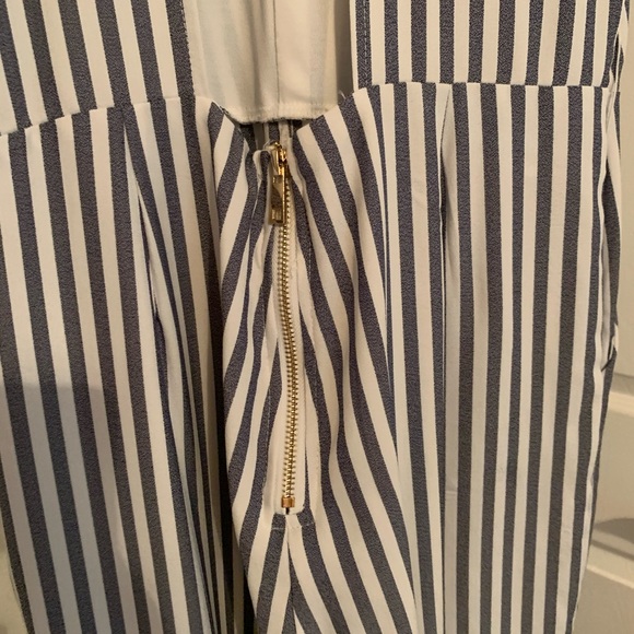 Jumpsuit size large - Picture 5 of 10